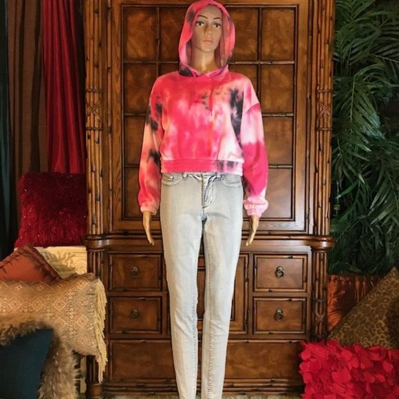 Raspberry Fleece Lined Cotton Blend Cropped Tie Dye Sweatshirt Hoodie - Picture 5 of 15